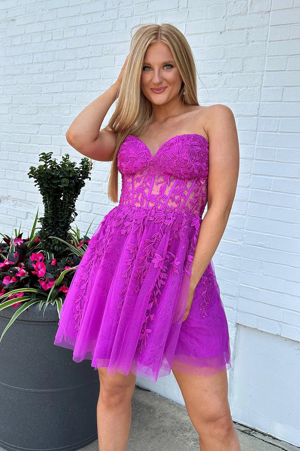 A-Line Strapless Lace Up Short Tulle Homecoming Dress with Appliques