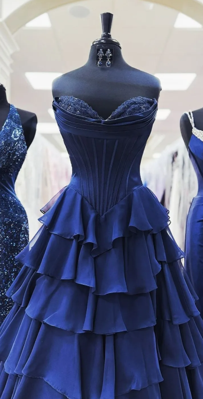 A-Line Sweetheart Sleeveless Floor-Length Pleated Lace Stripe Prom Dress with High Slit Formal Gown