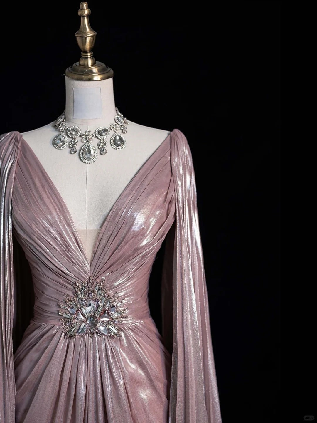 Luxury A-line Evening Prom Dress Long Sleeve V-neck Shiny Custom Made Party Gowns fg7452