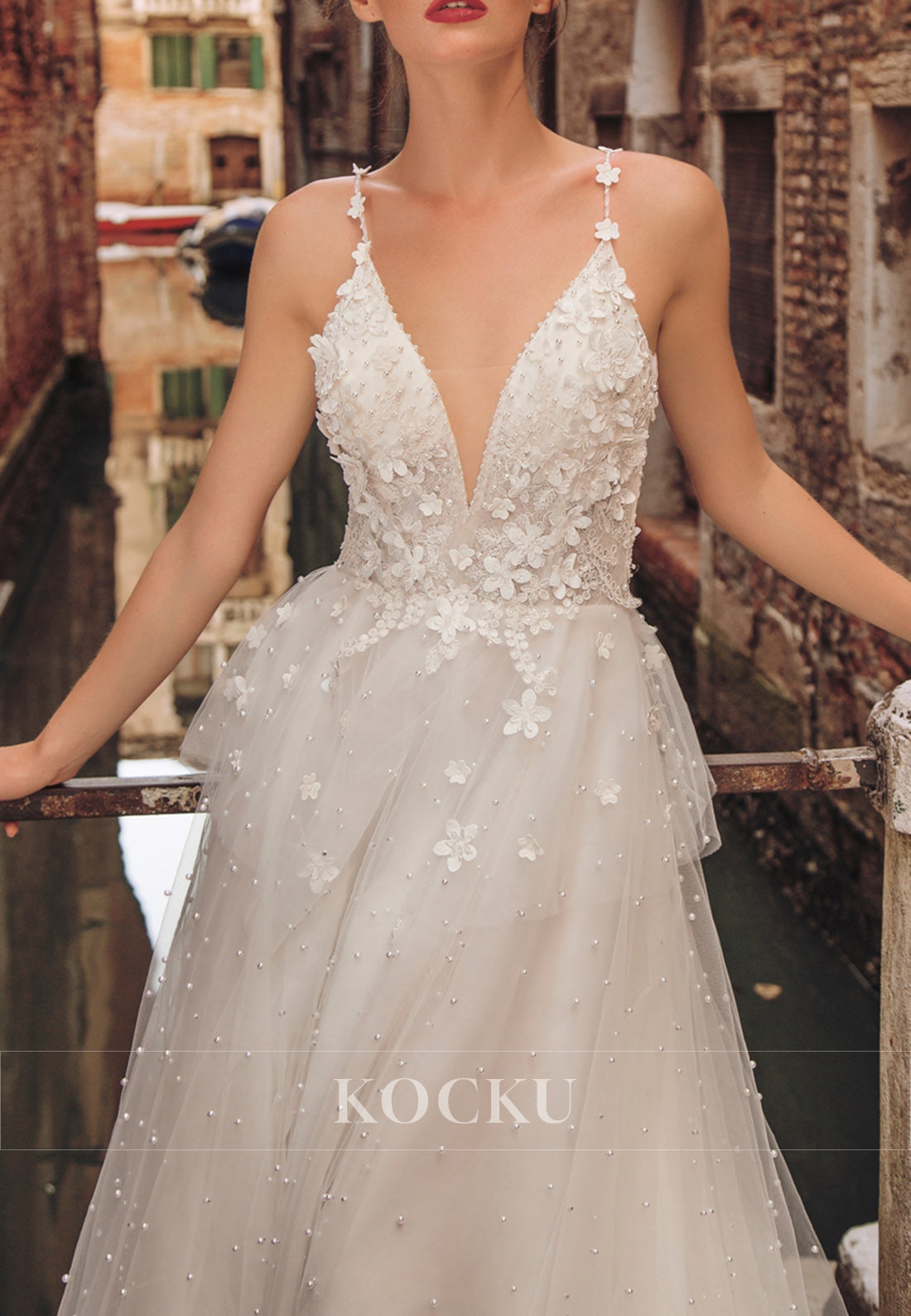 Venice - Style Spaghetti Strap Pearl Tulle Wedding Dress with 3D Florals