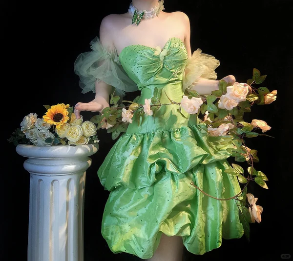 Classy Green Sweetheart Neck Satin A-Line Short Homecoming Dress Birthday Outfits S759