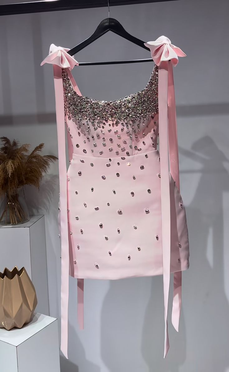 Cute Pink Square Neck Satin Beaded Short Birthday Outfits Strapless Homecoming Dress With Bow S399