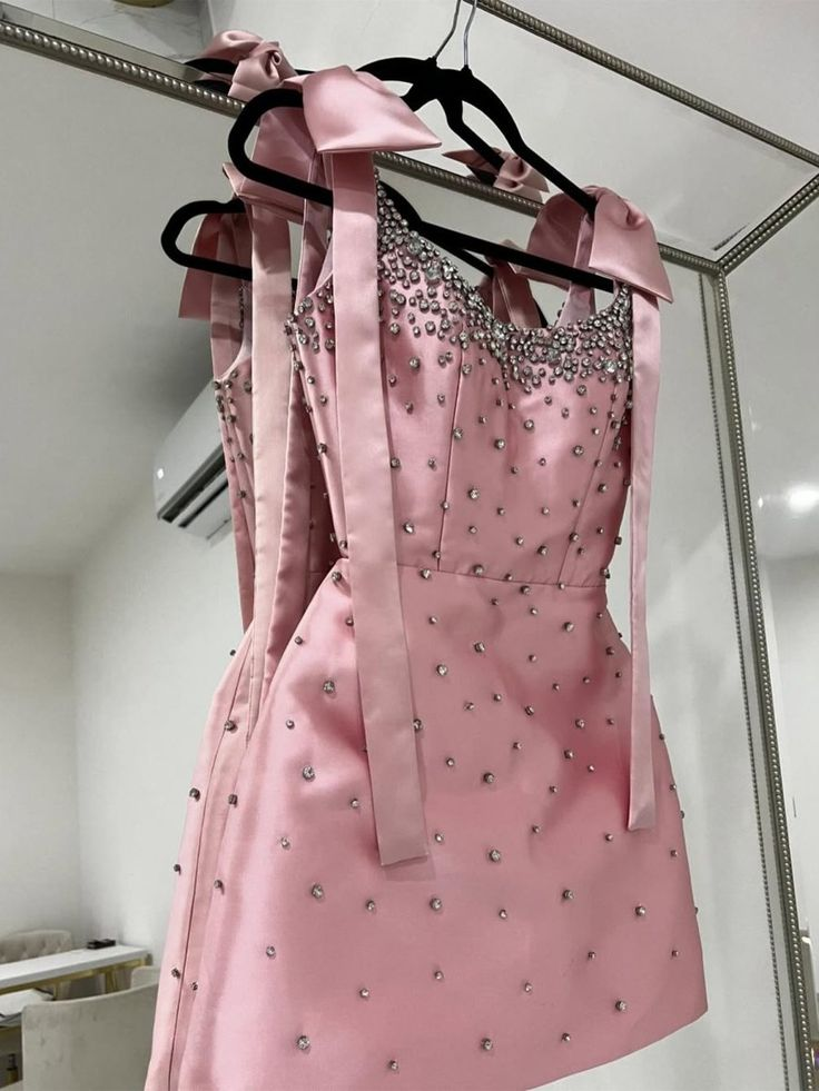 Cute Pink Square Neck Satin Beaded Short Birthday Outfits Strapless Homecoming Dress With Bow S399