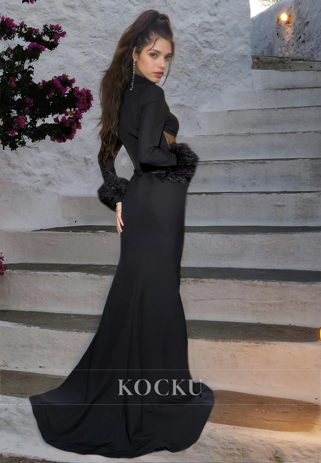 Elegant Halter Neck Long Sleeves Sheath Stripe Sheer Split Feather Satin Party Prom Dress with Train