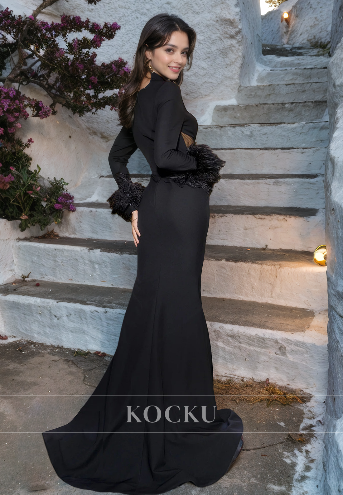 Elegant Halter Neck Long Sleeves Sheath Stripe Sheer Split Feather Satin Party Prom Dress with Train