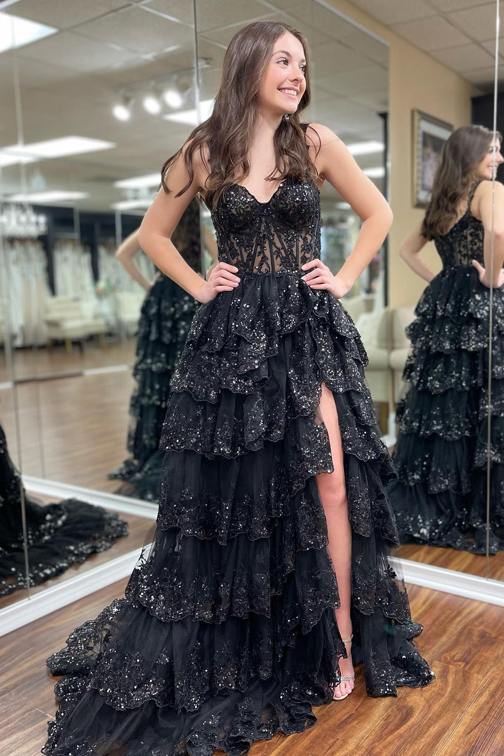 Sweetheart A-Line Prom Dress Spaghetti Straps High Split Sweep Train Lace Fomal Dress with Appliques