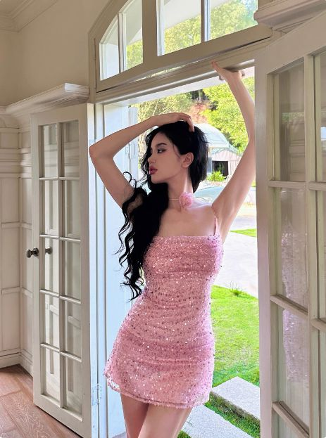 Pink Spaghetti Straps Sequin Sheath Short Birthday Outfits Classy Formal Graduation Homecoming Dress D063
