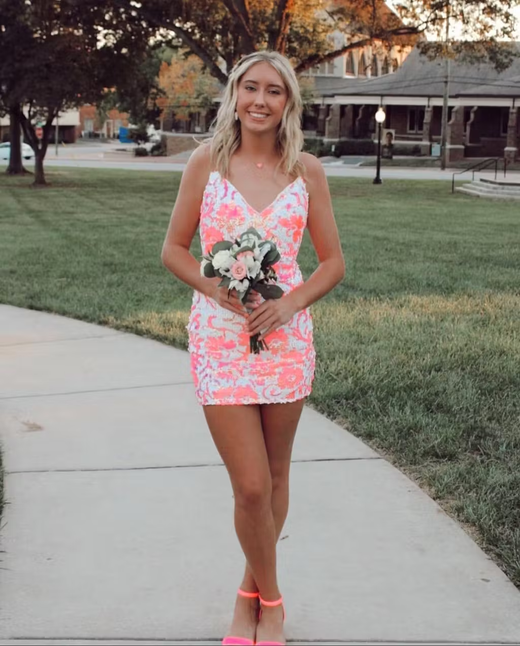 Stylish Sheath Spaghetti Straps Pink Sequins Short Homecoming Dress 16th Birthday Outfits D005