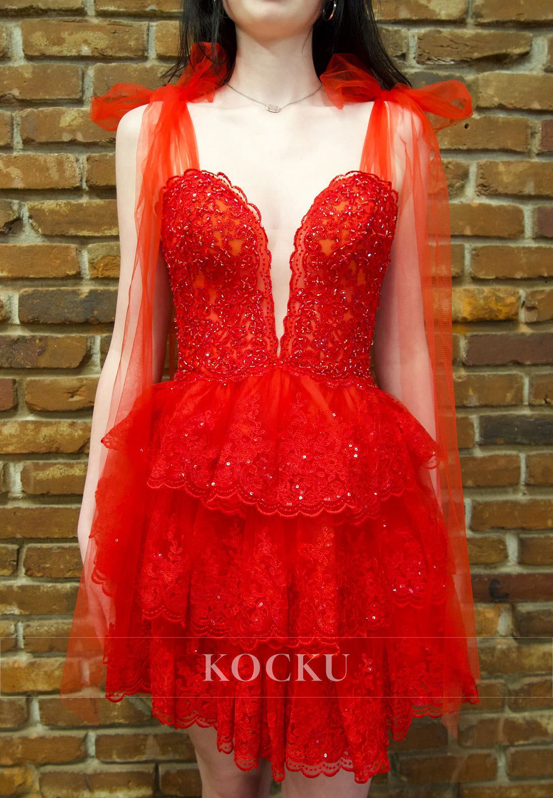 A-Line Sweetheart Appliques Lace Sequins Pleated Homecoming Dresses