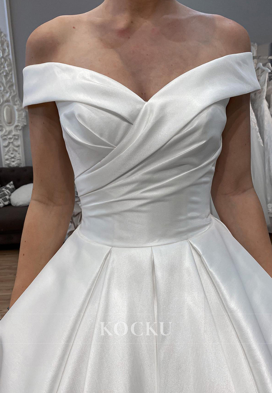 Elegant Off - Shoulder Satin Ball Gown Wedding Dress with Lace - Up Back