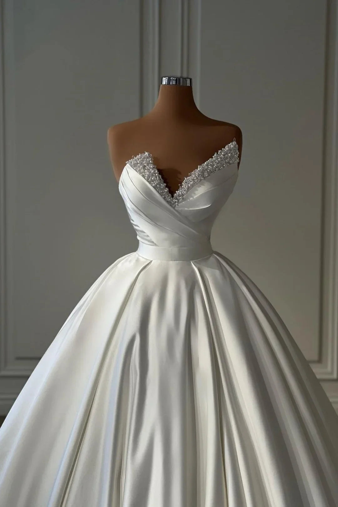 White Wedding Dress Charmeuse Sleeveless With Beadings YL0162
