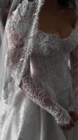 Elegant Bridal Dress Ball Gown Off The Shoulder White Lace Wedding Dresses Minimalist Bridal Gowns