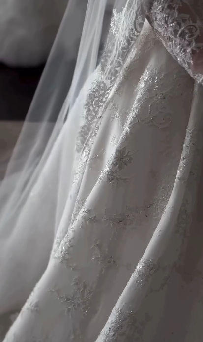 Elegant Bridal Dress Ball Gown Off The Shoulder White Lace Wedding Dresses Minimalist Bridal Gowns