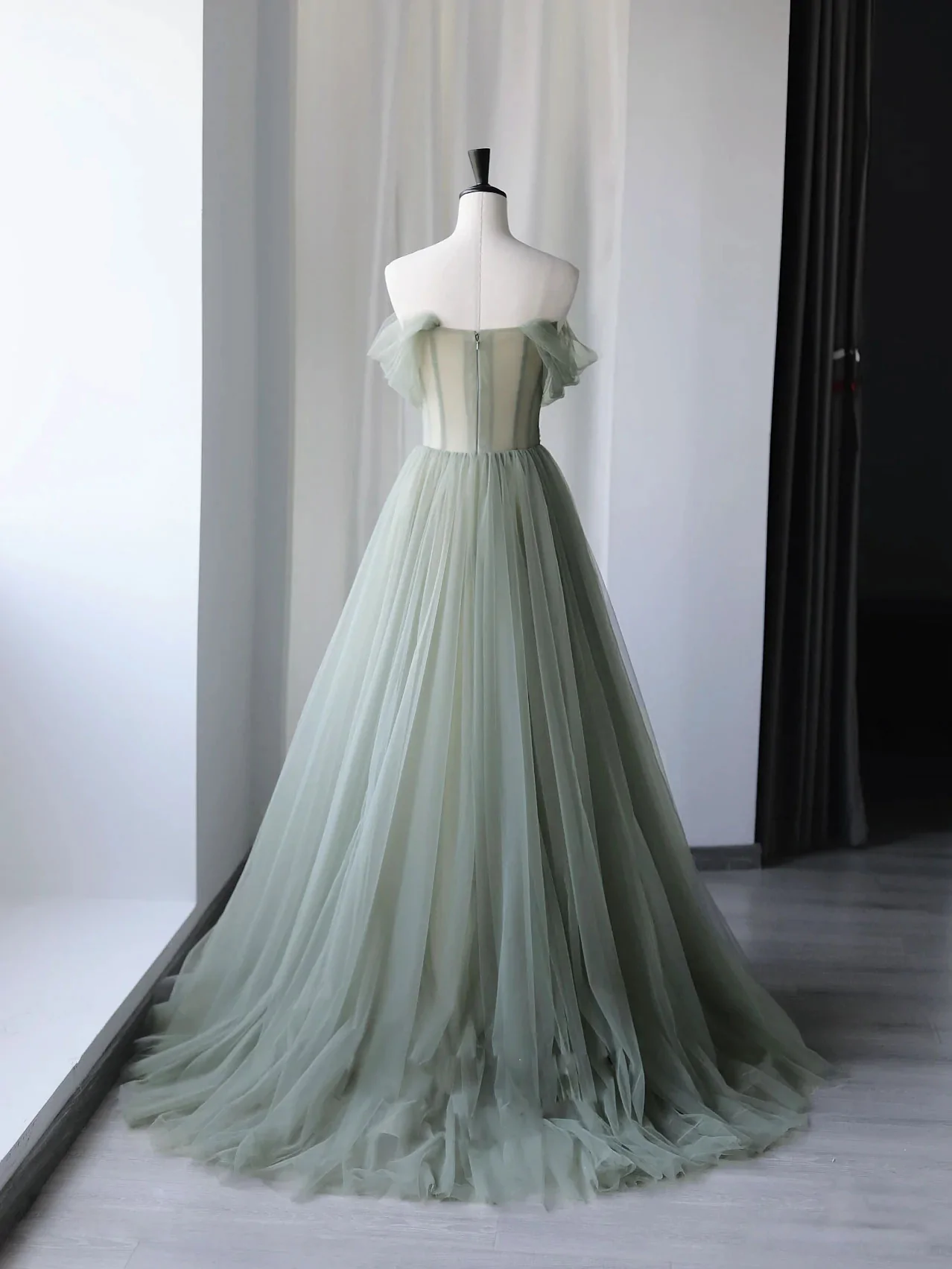 Light Green Sweetheart Beaded And Flowers Party Dress, Tulle Green Formal Dress