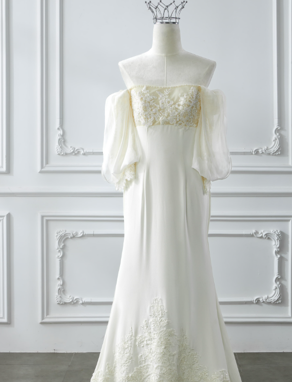 Romantic Wedding Gown Bridal Dress A Line Square Neck Satin Wedding Dress Ivory Wedding Dresses Modest Wedding Gowns