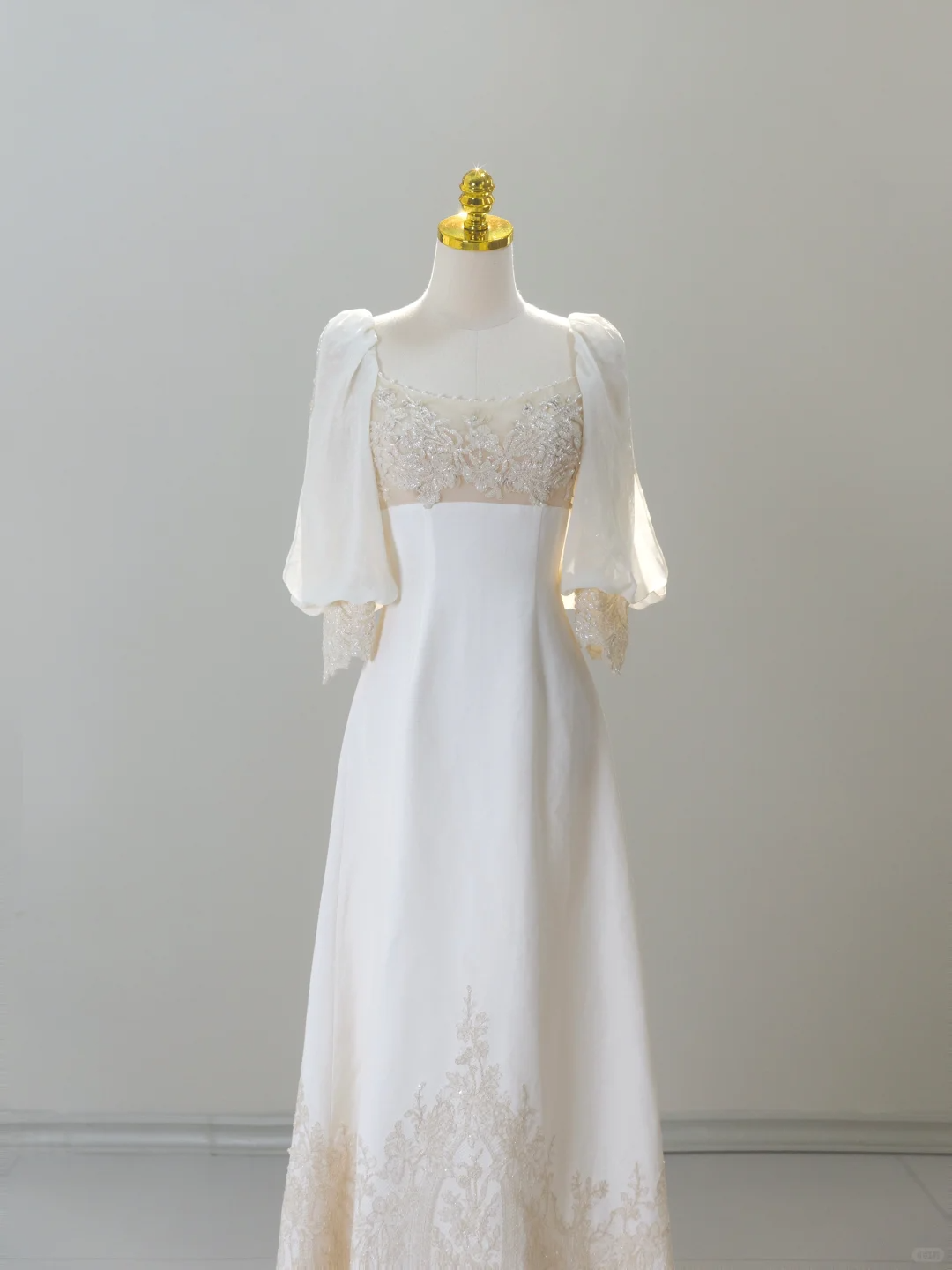 Romantic Wedding Gown Bridal Dress A Line Square Neck Satin Wedding Dress Ivory Wedding Dresses Modest Wedding Gowns