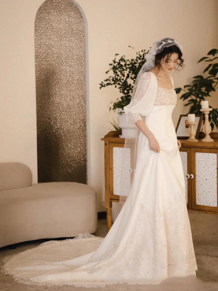 Romantic Wedding Gown Bridal Dress A Line Square Neck Satin Wedding Dress Ivory Wedding Dresses Modest Wedding Gowns