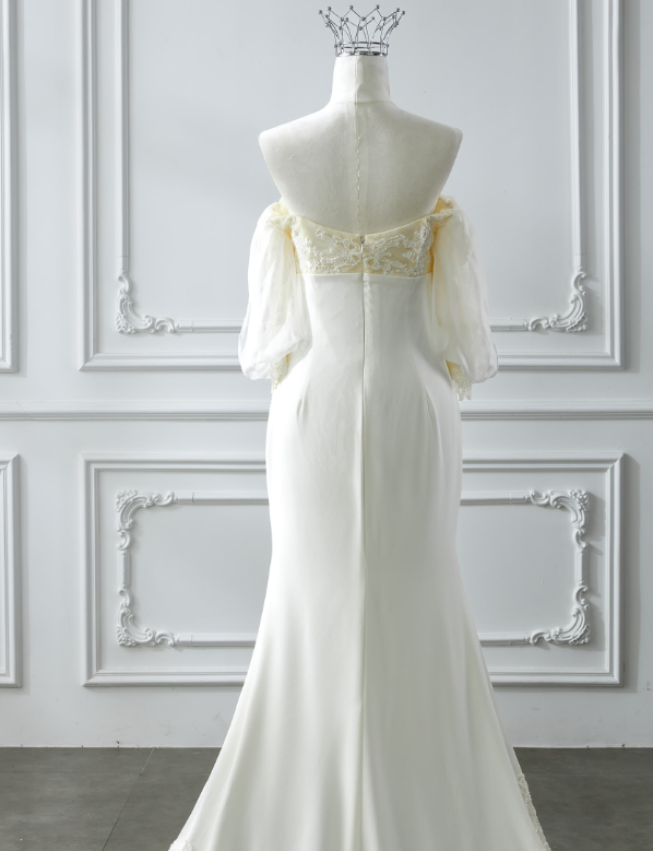 Romantic Wedding Gown Bridal Dress A Line Square Neck Satin Wedding Dress Ivory Wedding Dresses Modest Wedding Gowns