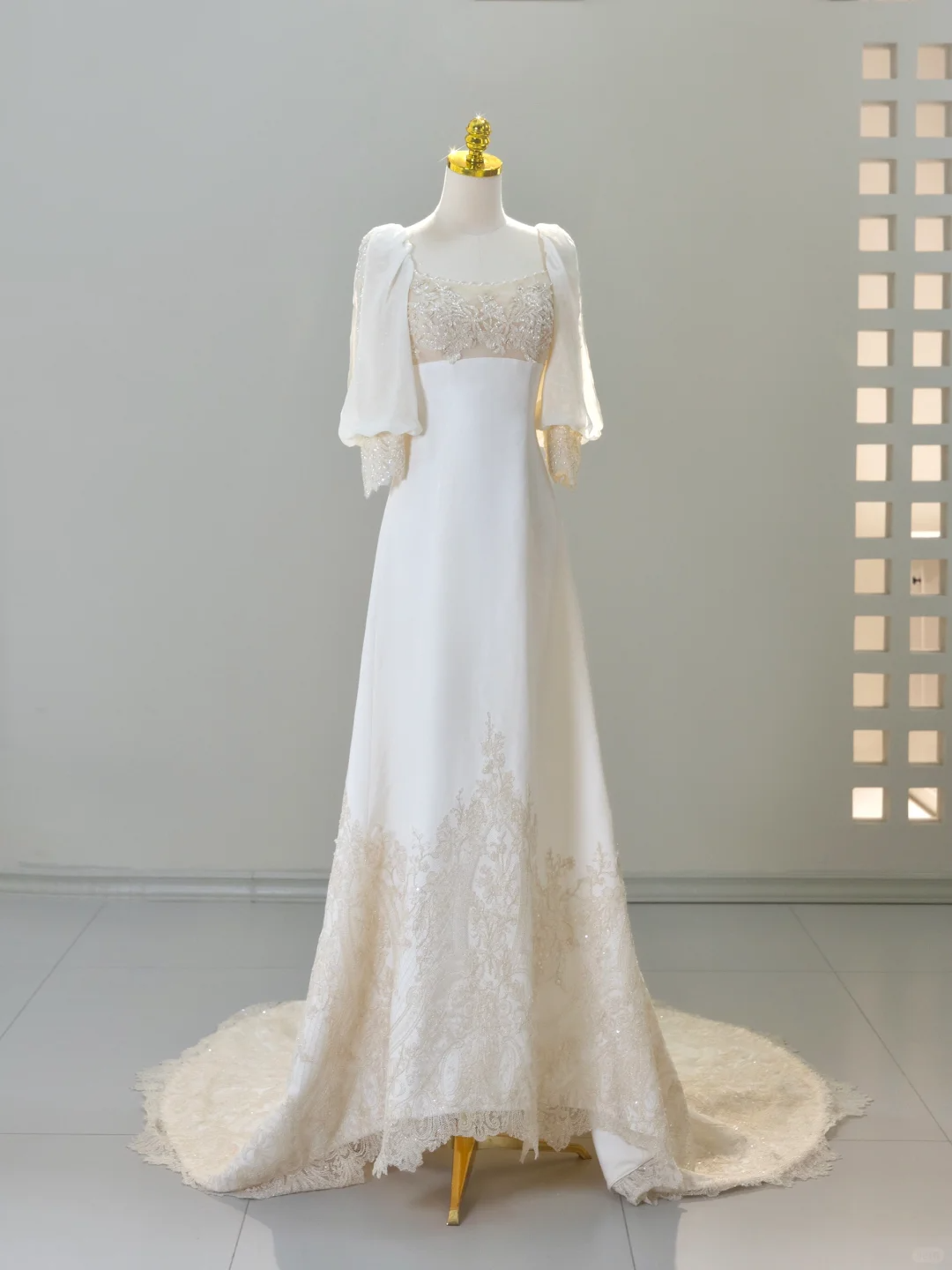 Romantic Wedding Gown Bridal Dress A Line Square Neck Satin Wedding Dress Ivory Wedding Dresses Modest Wedding Gowns