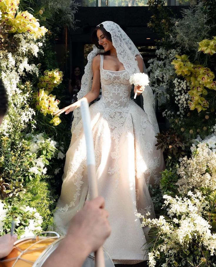 Rustic Wedding Dress Ball Gown Square Neck White Lace Tulle Long Wedding Dresses Summer Brides Dress Bridal Gowns