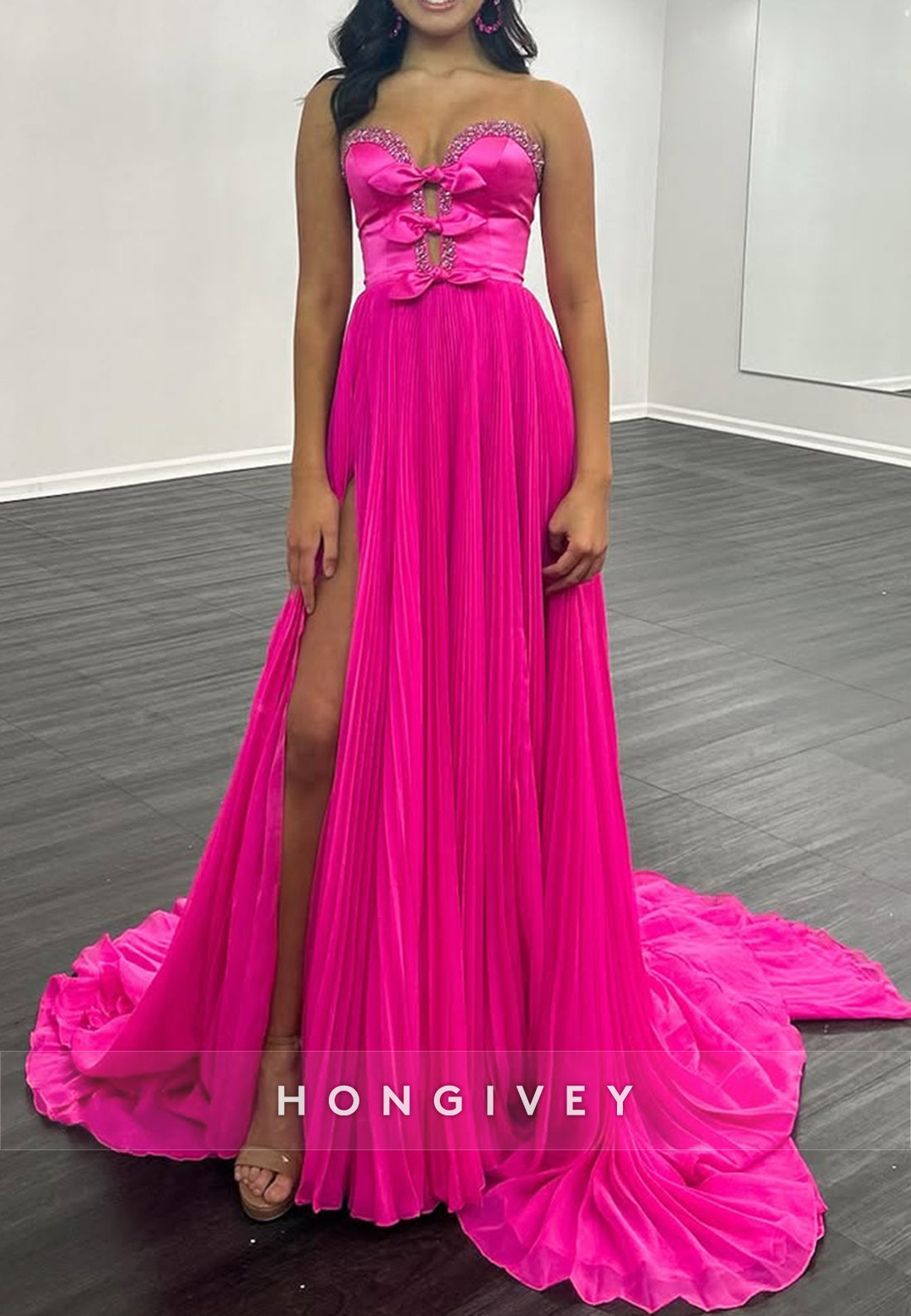 A-Line Deep V-Neck Rhinestone Ruched Party Prom Dresses With Train