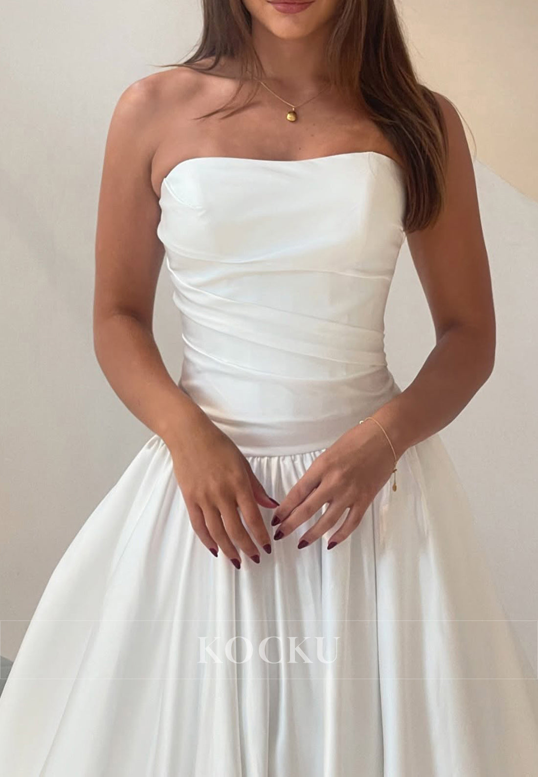 Classic White Strapless Ruched Buttons-Up Back Ball Gown Wedding Dress