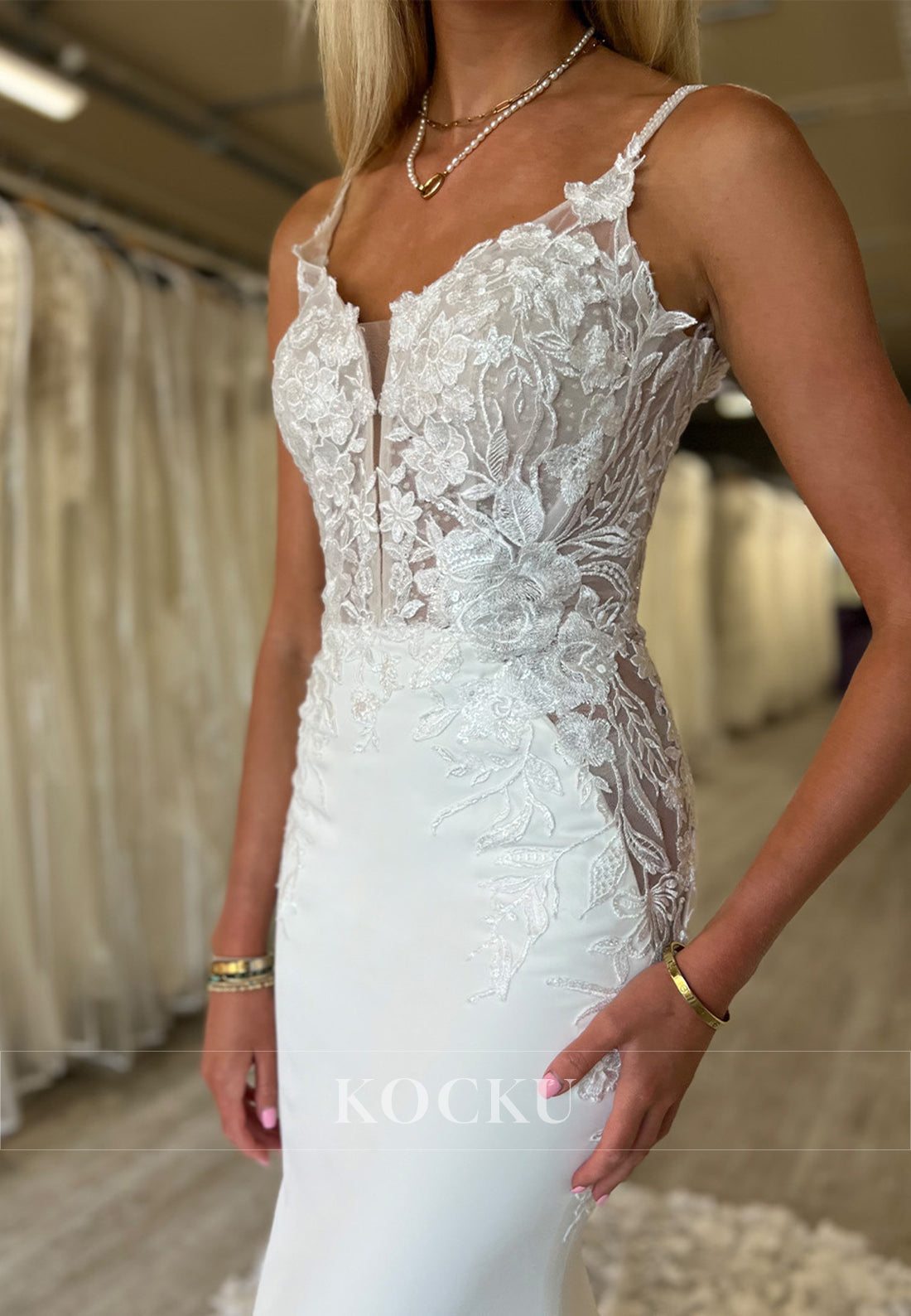 White Spaghetti Strap Backless Mermaid Wedding Gown with Appliques