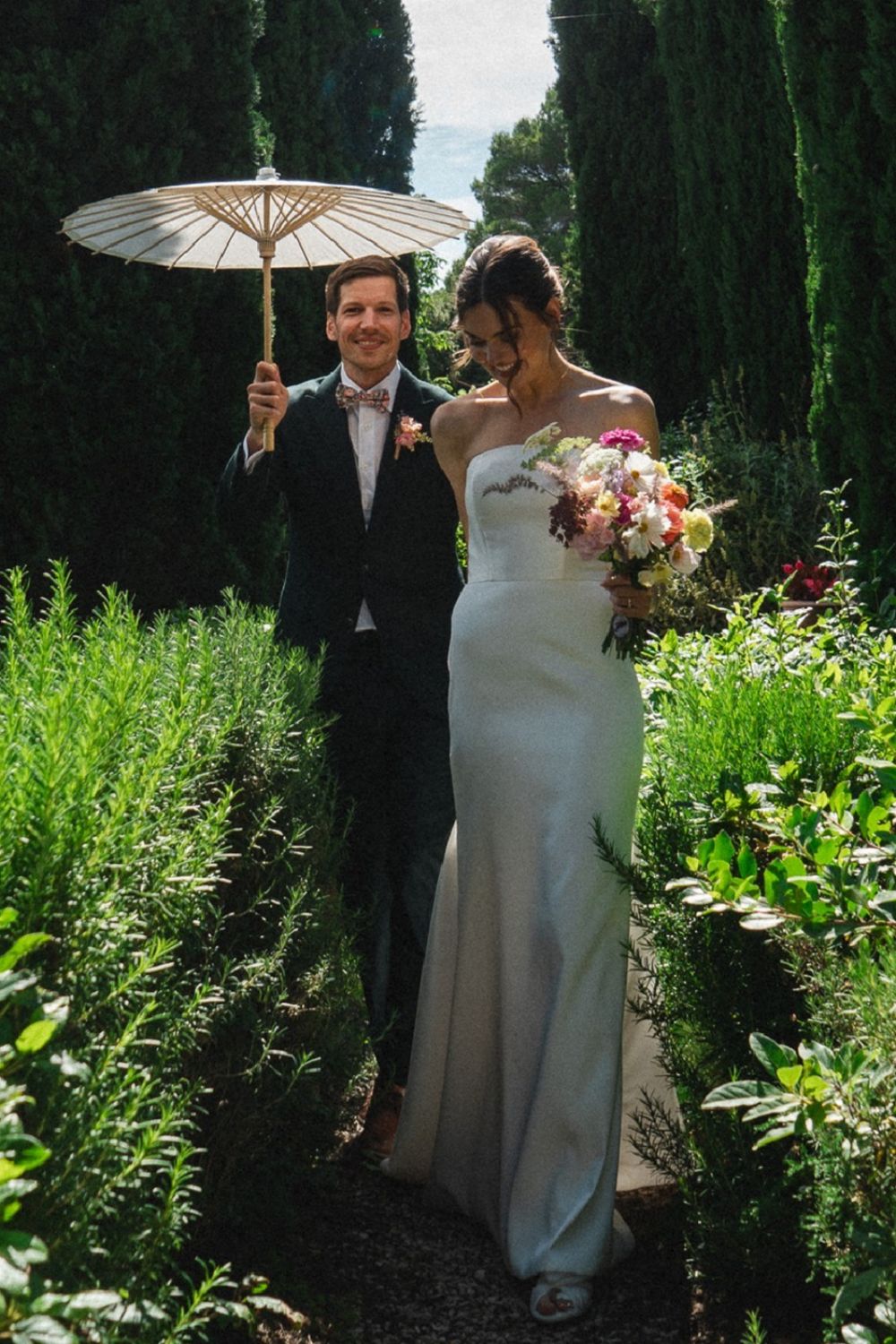 Simple Mermaid Strapless White Long Wedding Dress with Button Up - Fashionpara