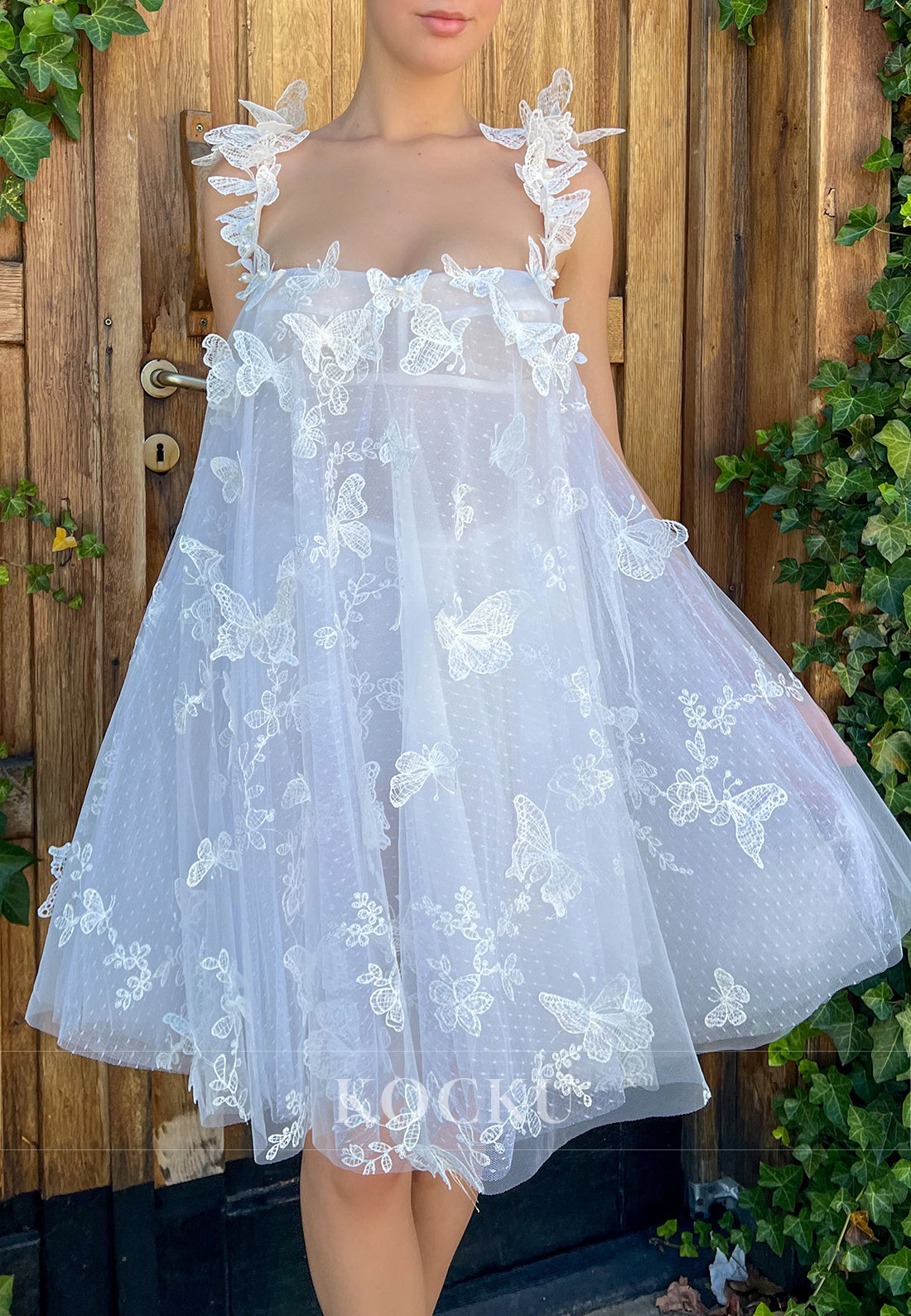 A-Line Spaghetti Straps White Tulle pearls Homecoming Dresses