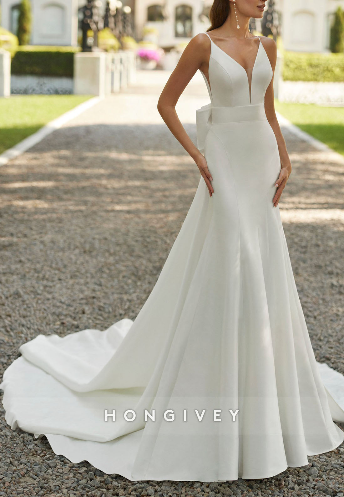 Spaghetti Straps Pleated Bowknot Watteau Train Trumpet Wedding Dresses