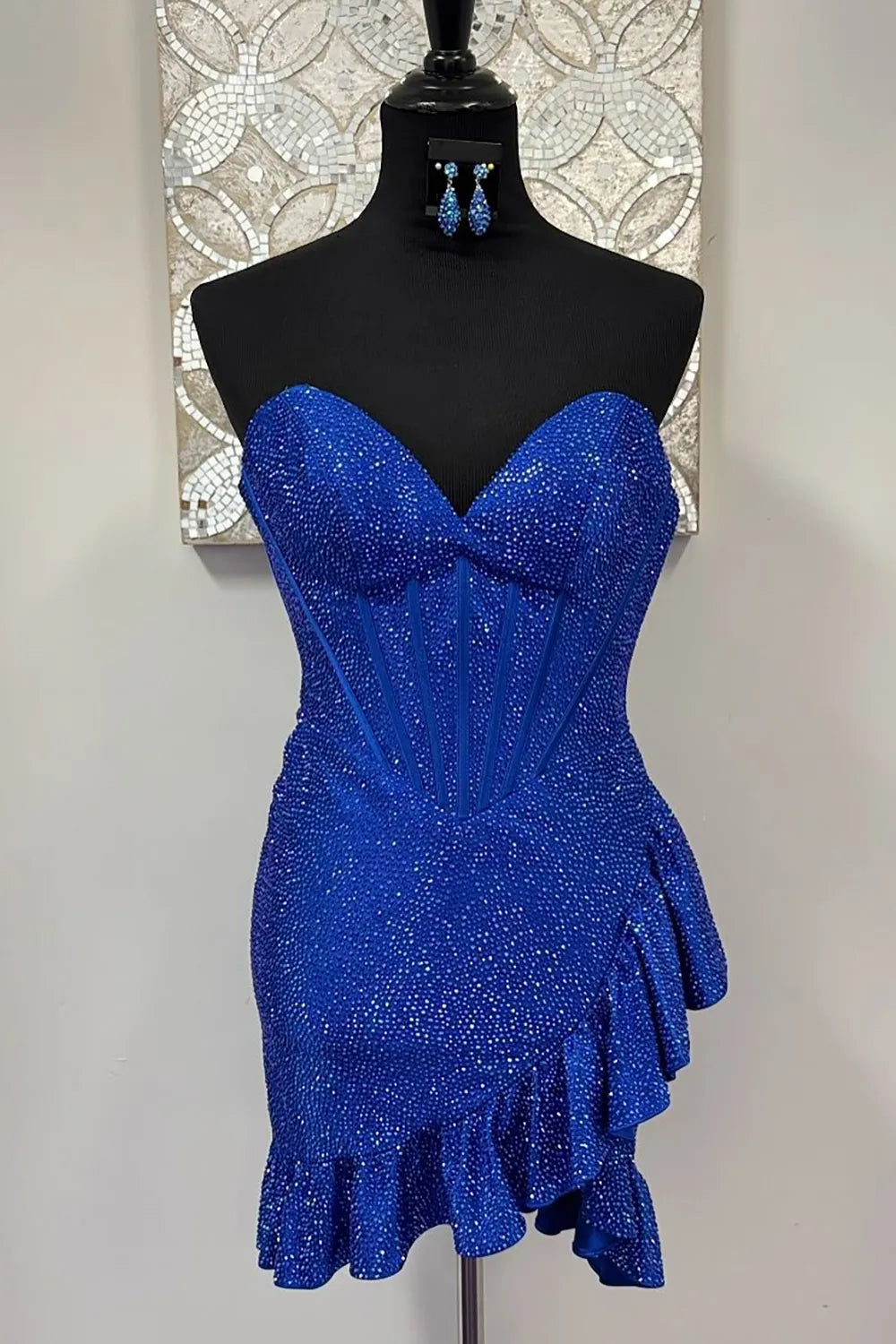 Stunning Bodycon Sweetheart Orange Short Homecoming Dress with Beading