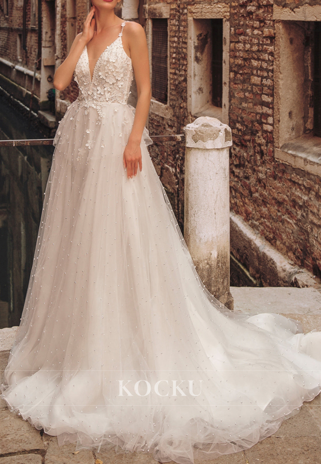 Venice - Style Spaghetti Strap Pearl Tulle Wedding Dress with 3D Florals