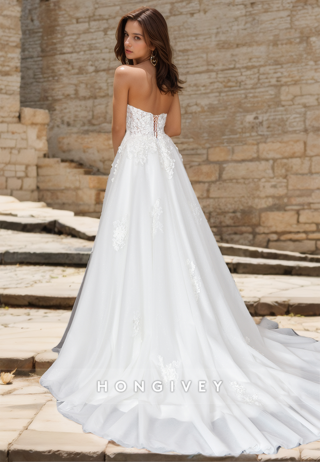Sexy Tulle A-Line Sweetheart Strapless Illusion Empire Appliques With Train Wedding Dress