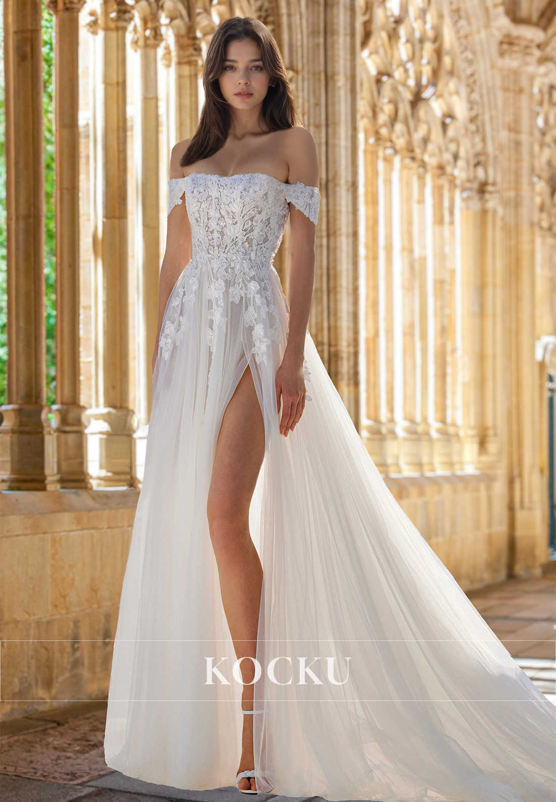 Beach Appliques Lace Wedding Dress A-Line Off-Shoulder Pleats Bridal Gown with Slit