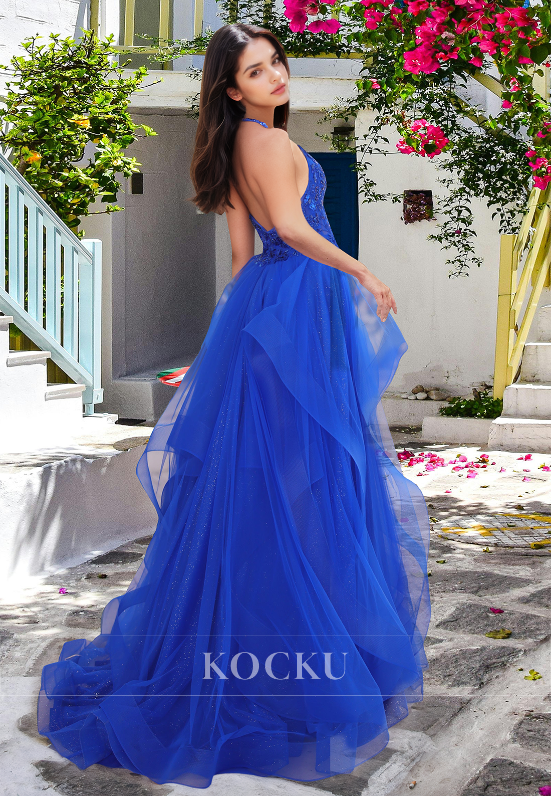 Striking Halter V-Neck Sleeveless A-Line Glitter Lace Party Prom Dress with Appliques