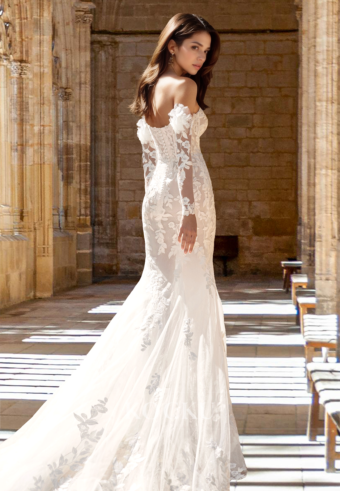 Romantic Sweetheart Long Sleeves Mermaid Appliques Lace Beach Wedding Dress with Train