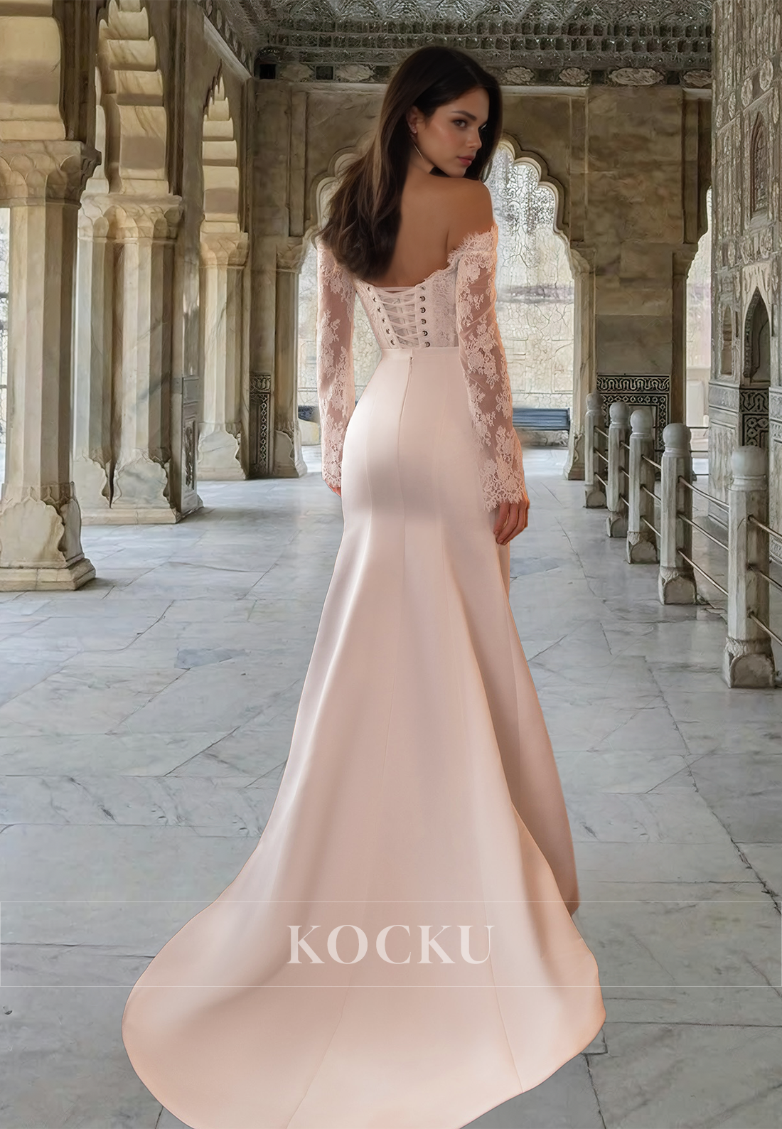 Long Sleeves Sweetheart Sheath Appliques Short Lace Wedding Dress with Detachable Overskirt