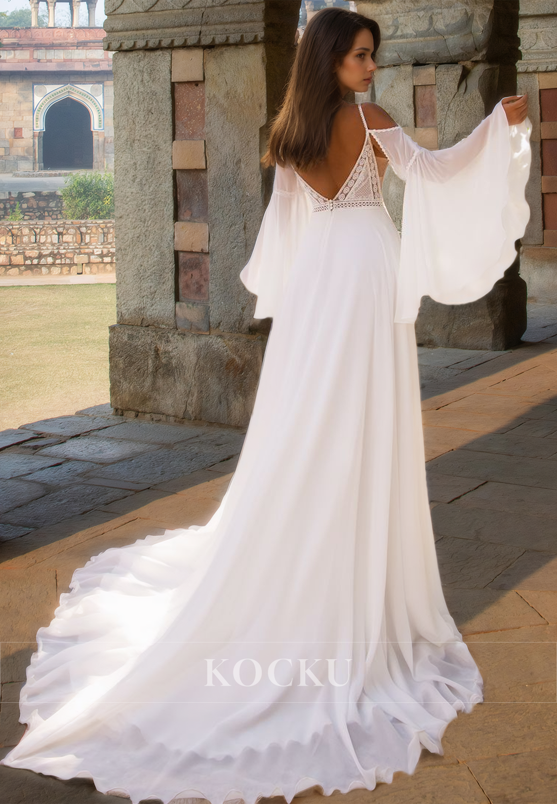 Glamorous A-Line V-Neck Long Sleeves Appliques Lace Boho Wedding Dress Bridal Gown with Train
