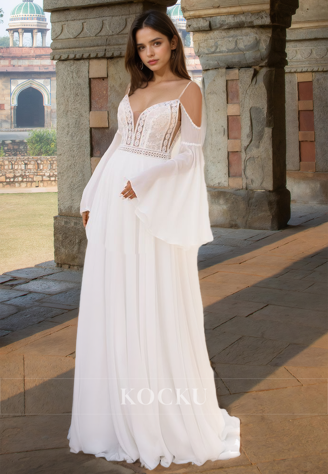 Glamorous A-Line V-Neck Long Sleeves Appliques Lace Boho Wedding Dress Bridal Gown with Train