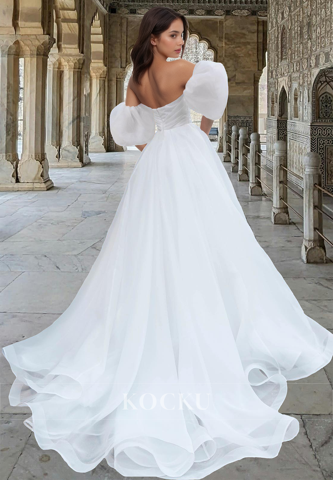 Classic Sweetheart A-Line Puff Sleeves Pleated Tulle Bridal Gown with Train Wedding Dress