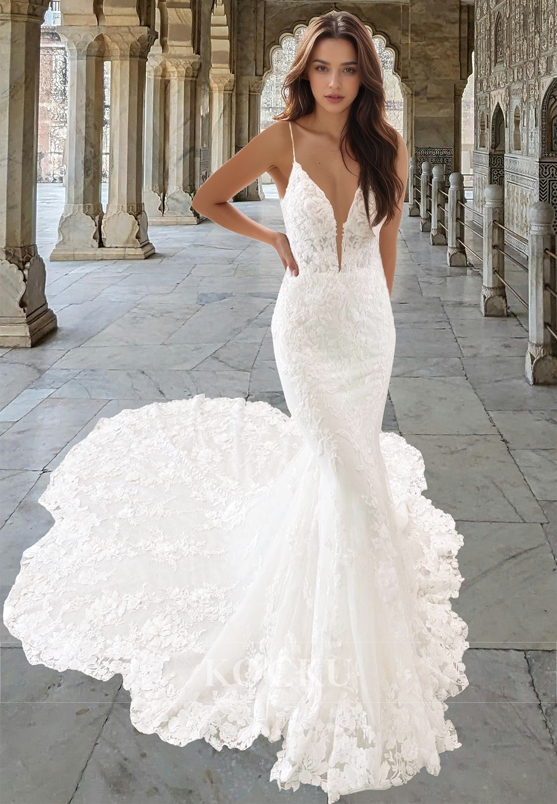Luxurious Spaghetti Straps V-Neck Mermaid Appliques Lace Wedding Dress Bridal Gowns with Train