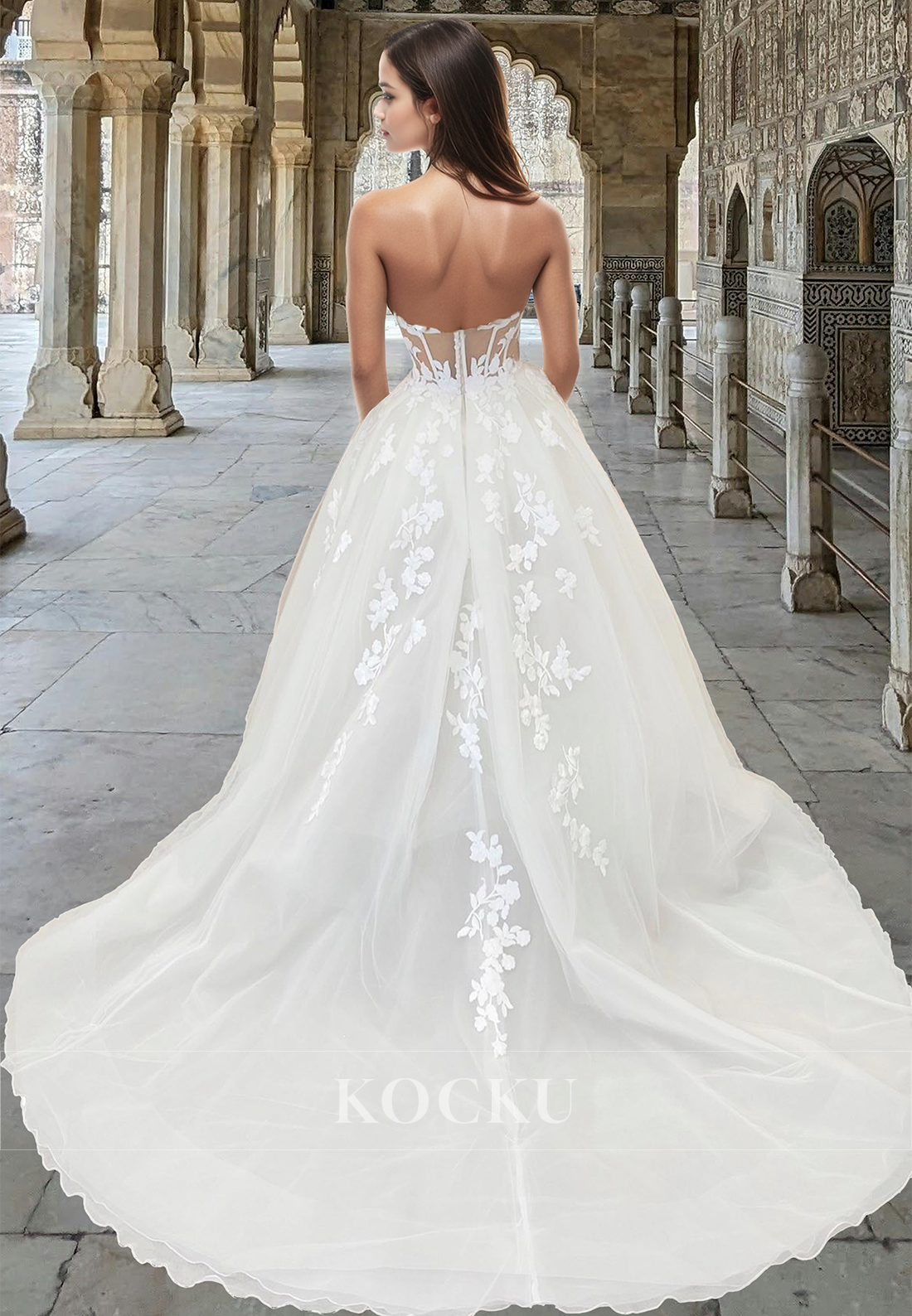Elegant Sweetheart A-Line Sleeveless Appliques Lace Boho Gown Wedding Dress with Slit