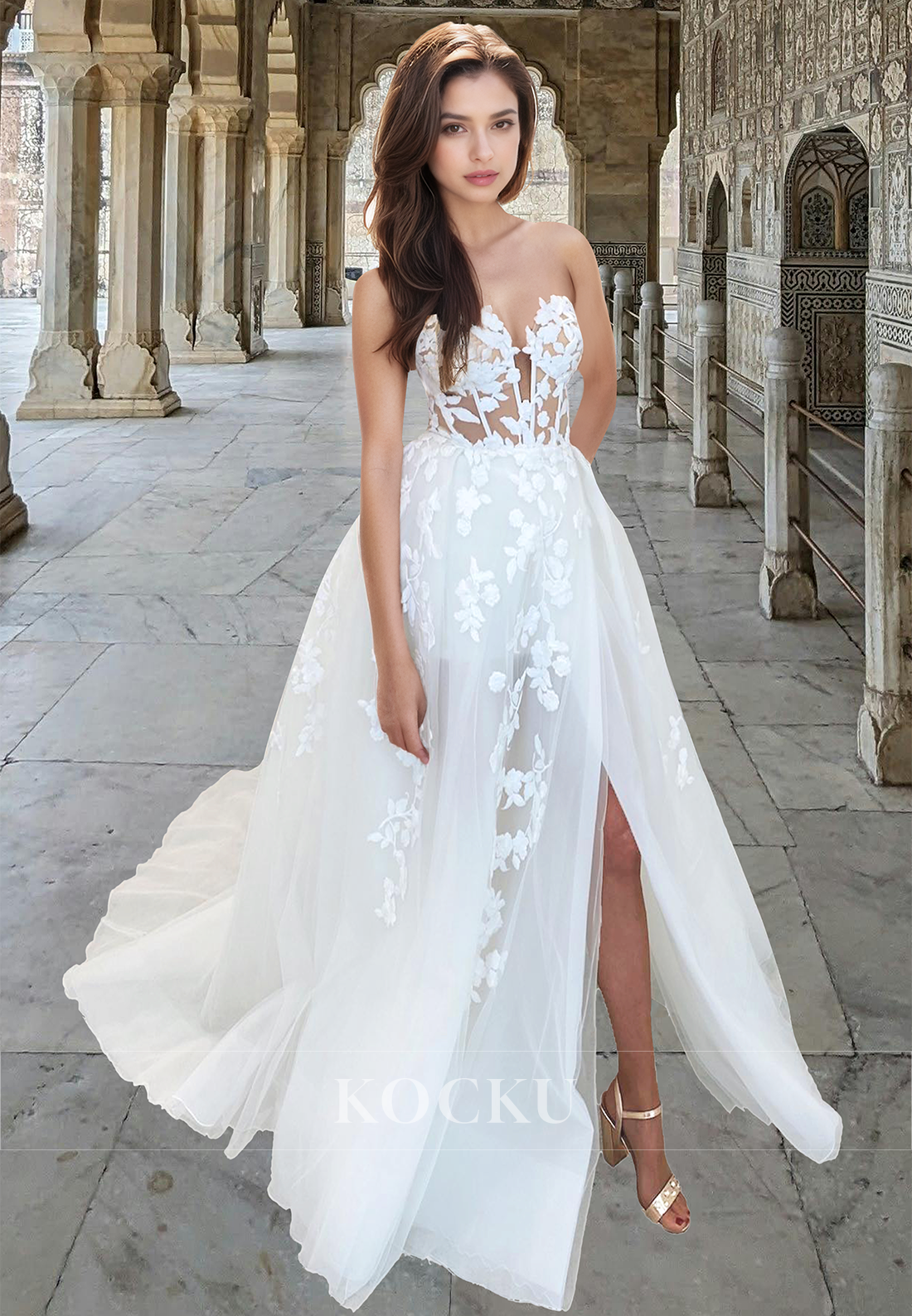 Elegant Sweetheart A-Line Sleeveless Appliques Lace Boho Gown Wedding Dress with Slit