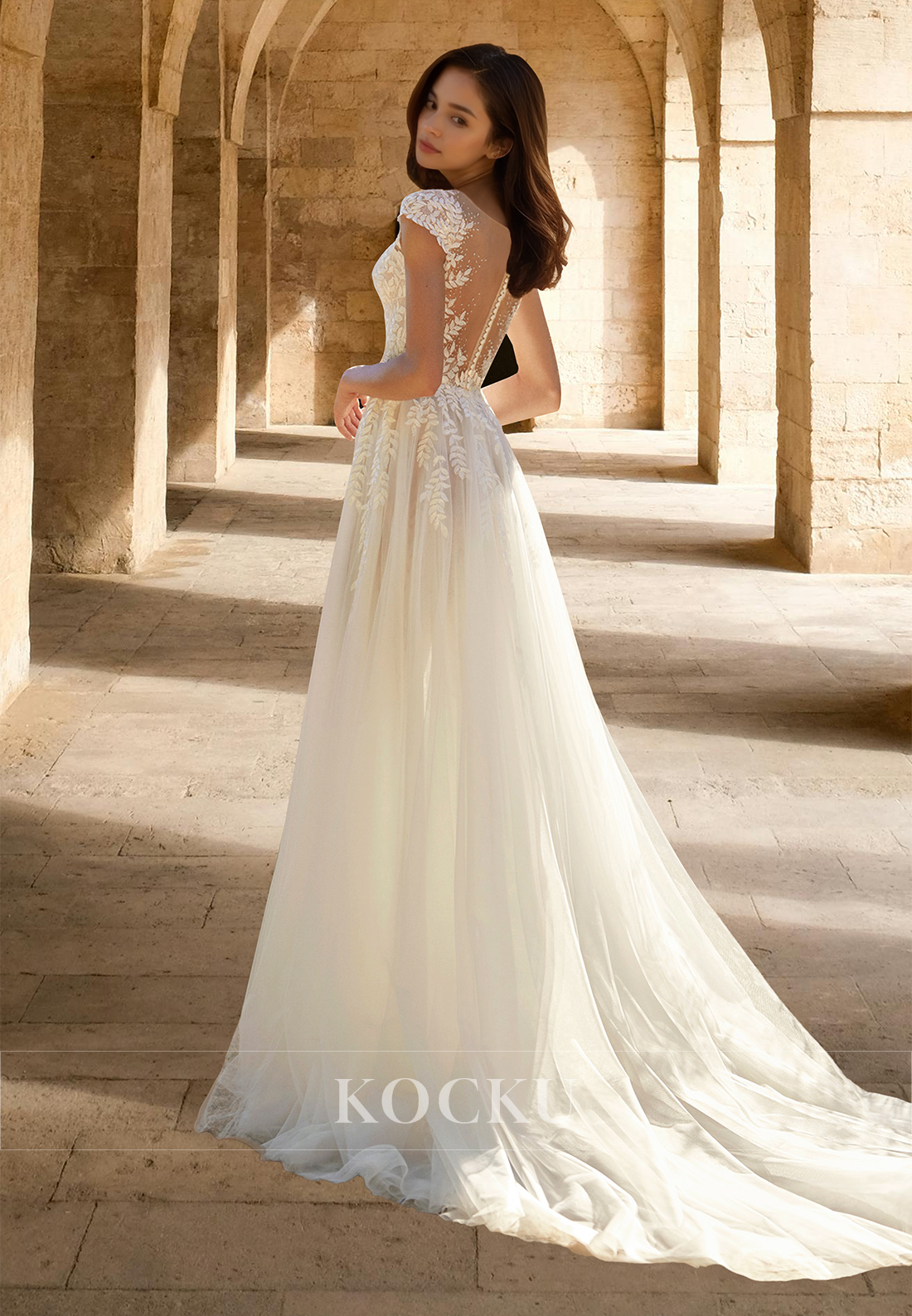 Beaded Scoop Neck Cap Sleeves A-Line Lace Beach Wedding Dress Boho Gowns with Appliques