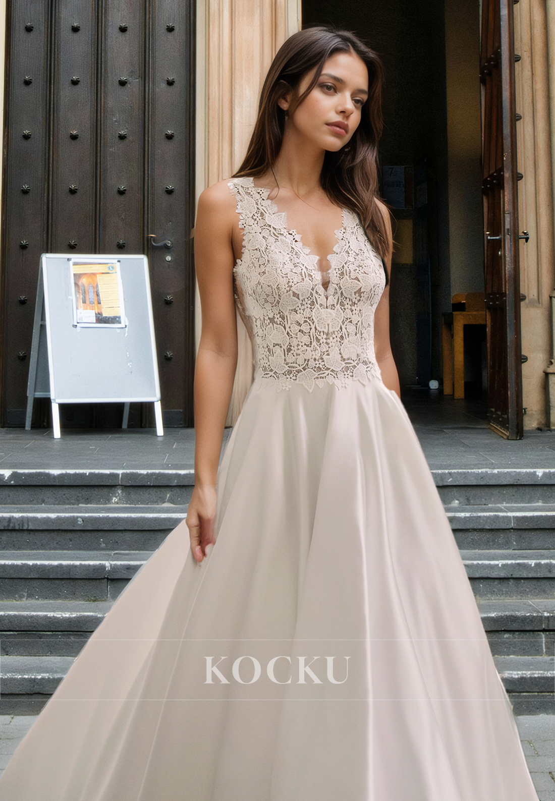 Simple A-Line V-Neck Straps Pleated Satin Appliques Beach Wedding Bridal Gown with Train