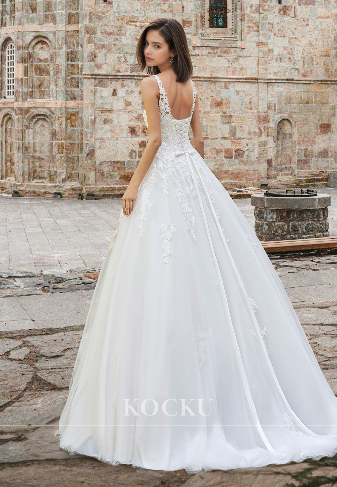 Glamorous A-Line V-Neck Sleeveless Tulle Long Ball Gowns Beach Wedding Dress with Appliques