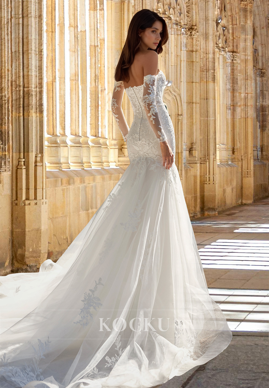 Graceful Long Sleeves Sweetheart Mermaid Appliques Lace Bridal Gowns with Train