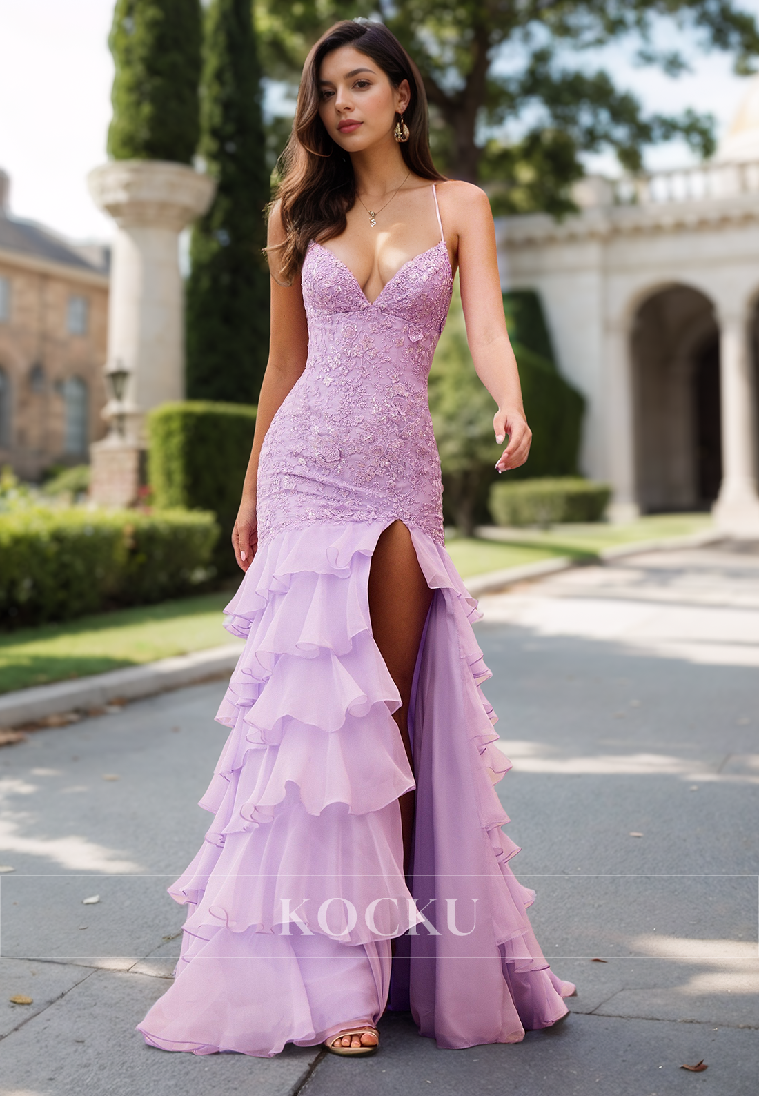 Elegant Spaghetti Staps V-Neck Sheath High Split Lace Prom Dress with Appliques Party Gown