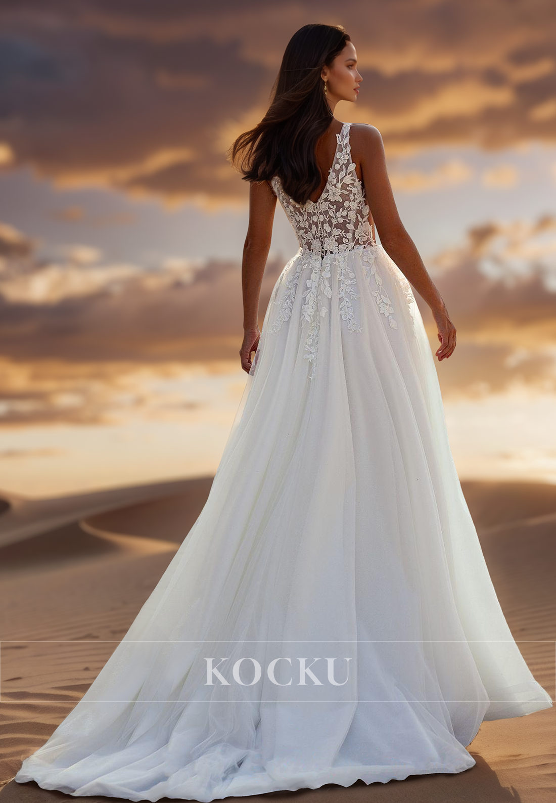 Bohemian A-Line V-Neck Straps Sleeveless Pleats Lace Beach Wedding Gowns with Appliques