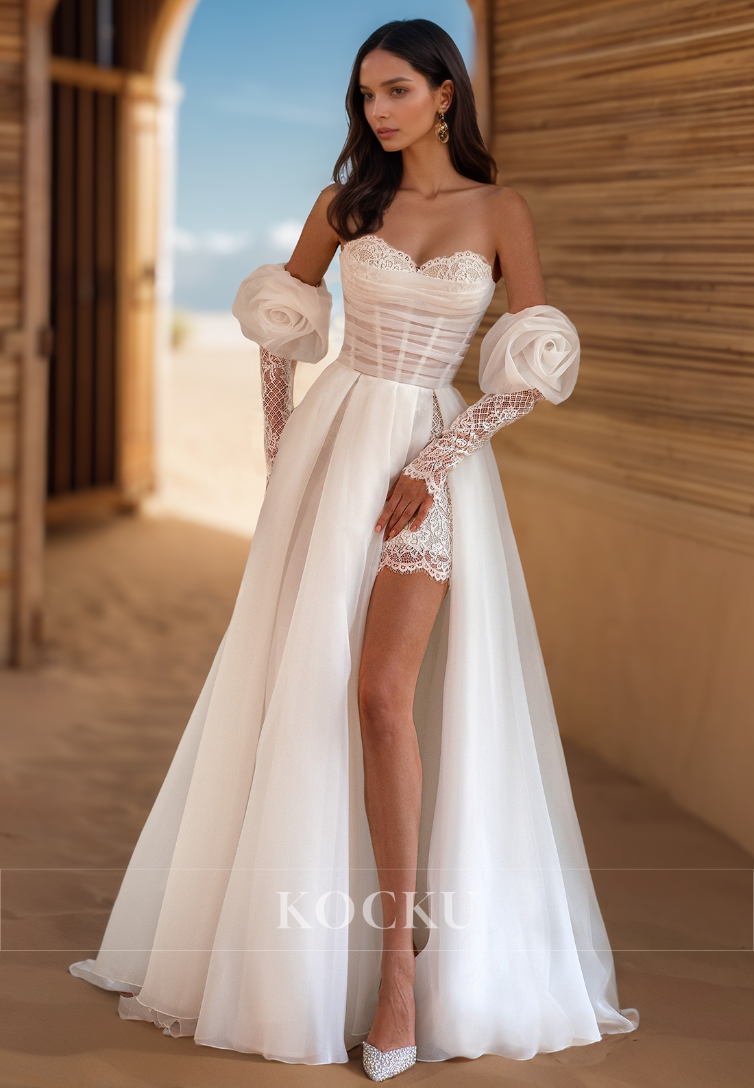 Classic Sweetheart Sleeves Appliques A-Line Lace Wedding Dress Bridal Gowns with Slit